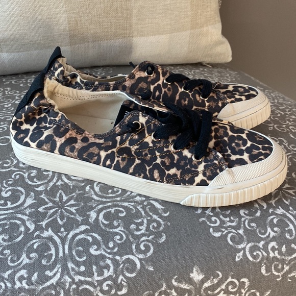 Tretorn slip on sneakers. Cute leopard print. Size 7. Worn twice. - Picture 6 of 8
